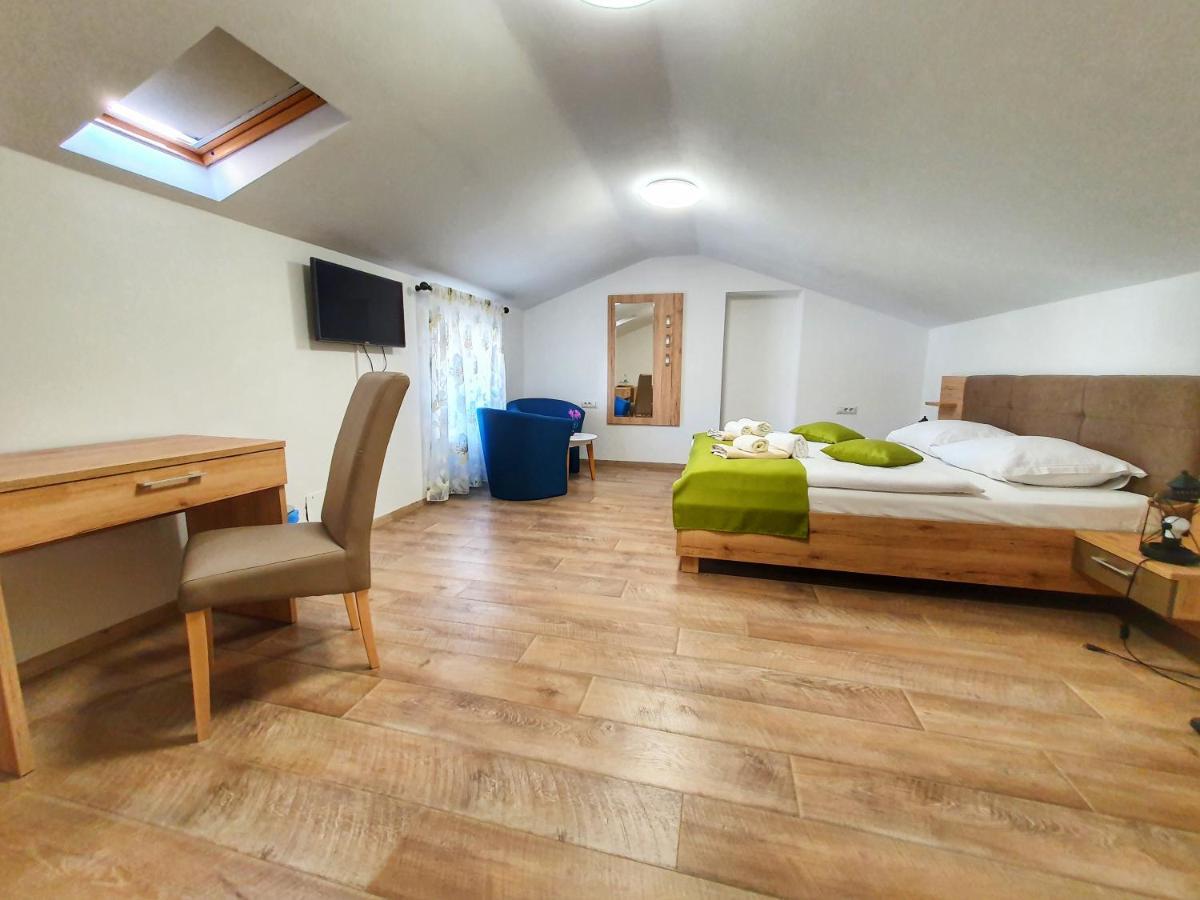 Bed & Breakfast Daniela Veleniki Екстериор снимка